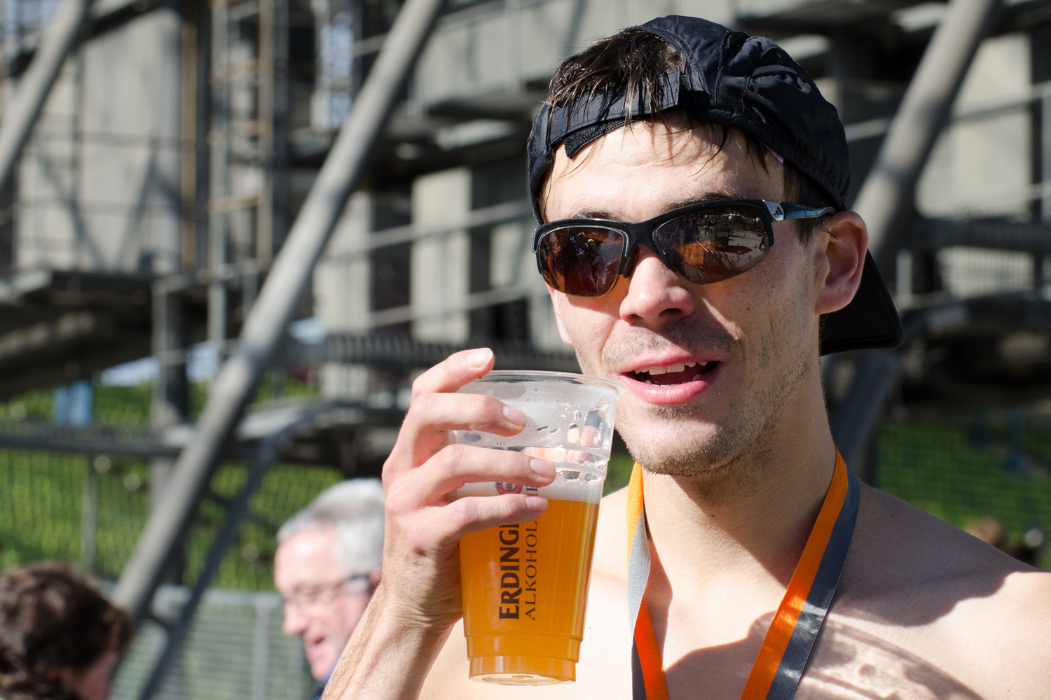 Das Bier schmeckt :P - Foto: Lukas Ziegler - marathon-dm-niels-bubel-12
